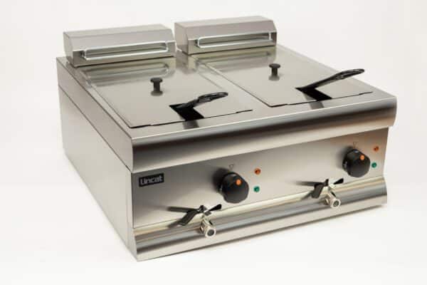 Lincat DF66 electric twin tank counter top fryer - Image 3